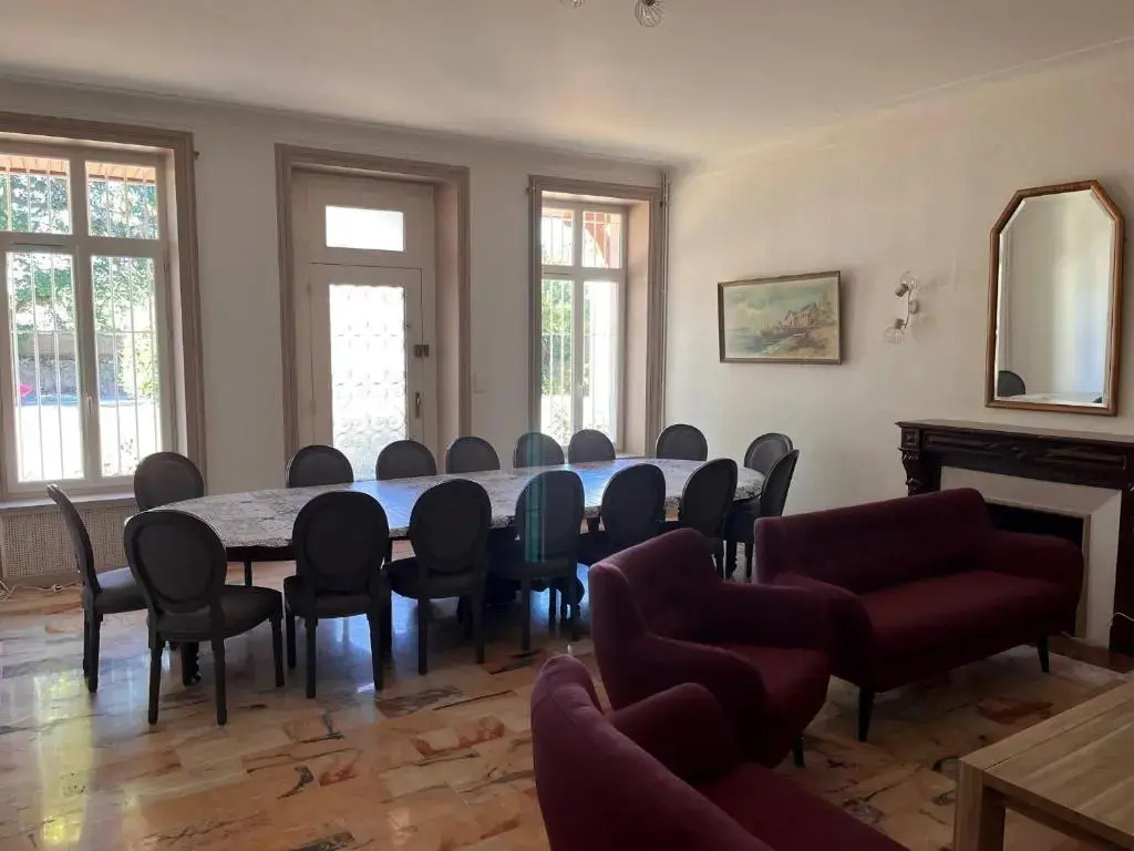 Domaine clos et arboré de 3 ha avec deux maisons