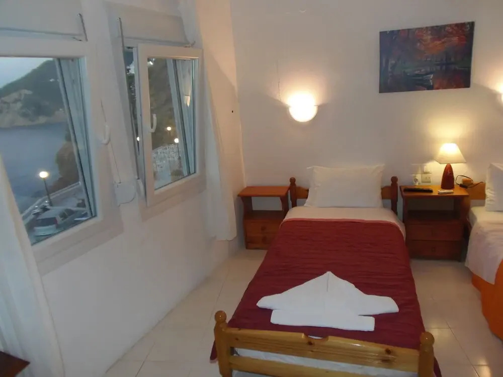 Studios Milos Skopelos-Where the Sea Meets the Sky