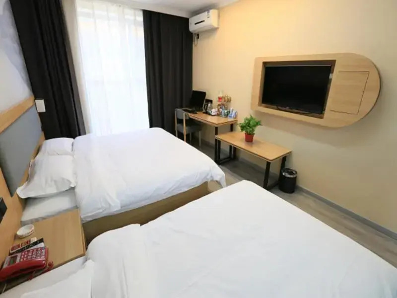 Thank Inn Chain Hotel gansu jiuquan suzhou district bell and drum tower