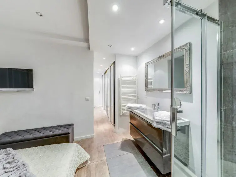 Apartment Rue Du Commandant Guichard