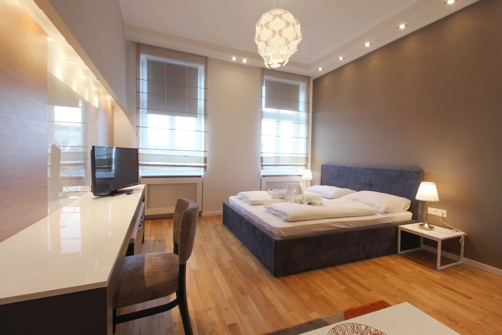Christiano Apartments
