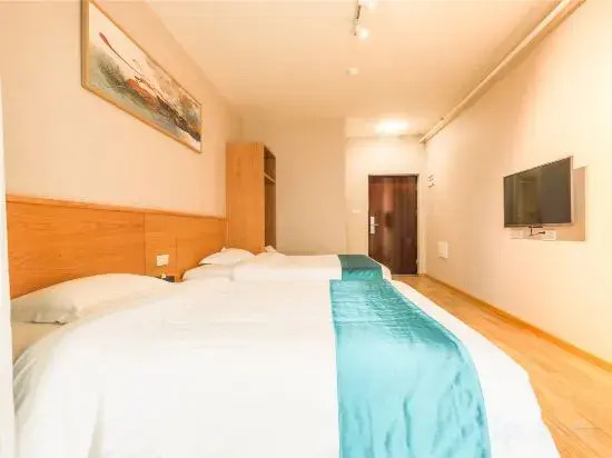 Yueyue Homestay (Chongqing West Railway Station Branch)