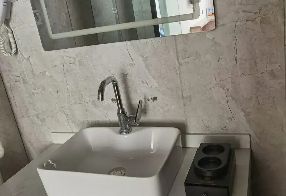 RuJia Huayi Homestay (Xianghe Zhongyi Furniture City)
