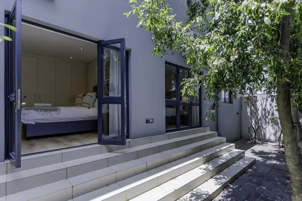 Newly Renovated 3 bed Apartment With Splashpool - 2283