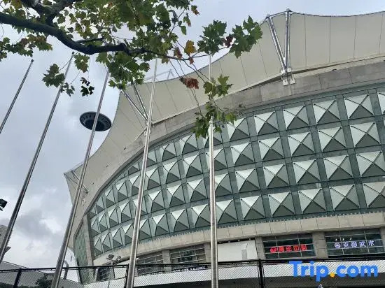 Homeinn · neo (Shanghai Tongji University Youdian Xincun Subway Station)