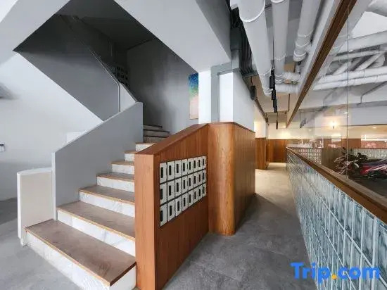Q Space Sathorn - Narathiwas 18
