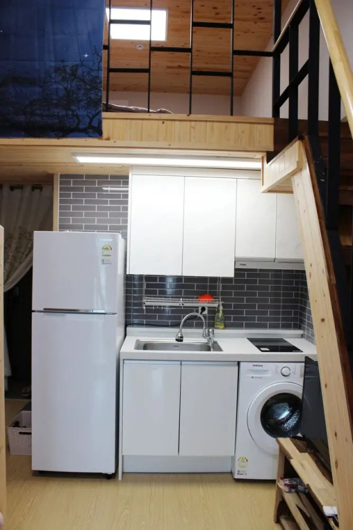 Doomchit Guest House - Hostel