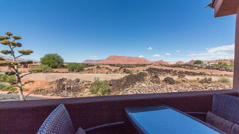 Lava Falls at Entrada Vacation Rentals