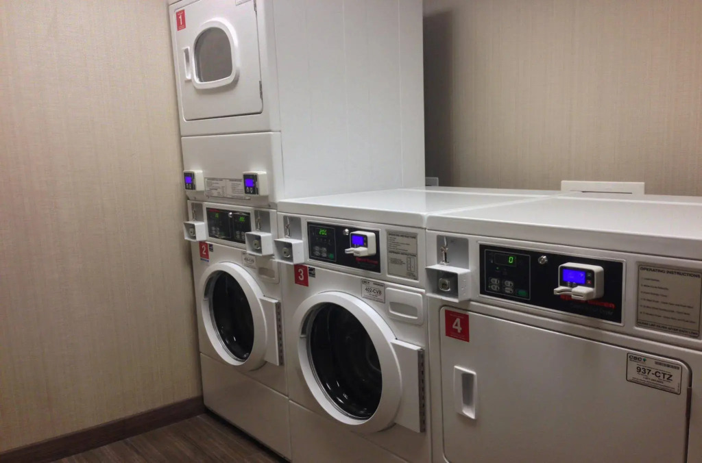 Holiday Inn Milwaukee Riverfront by IHG