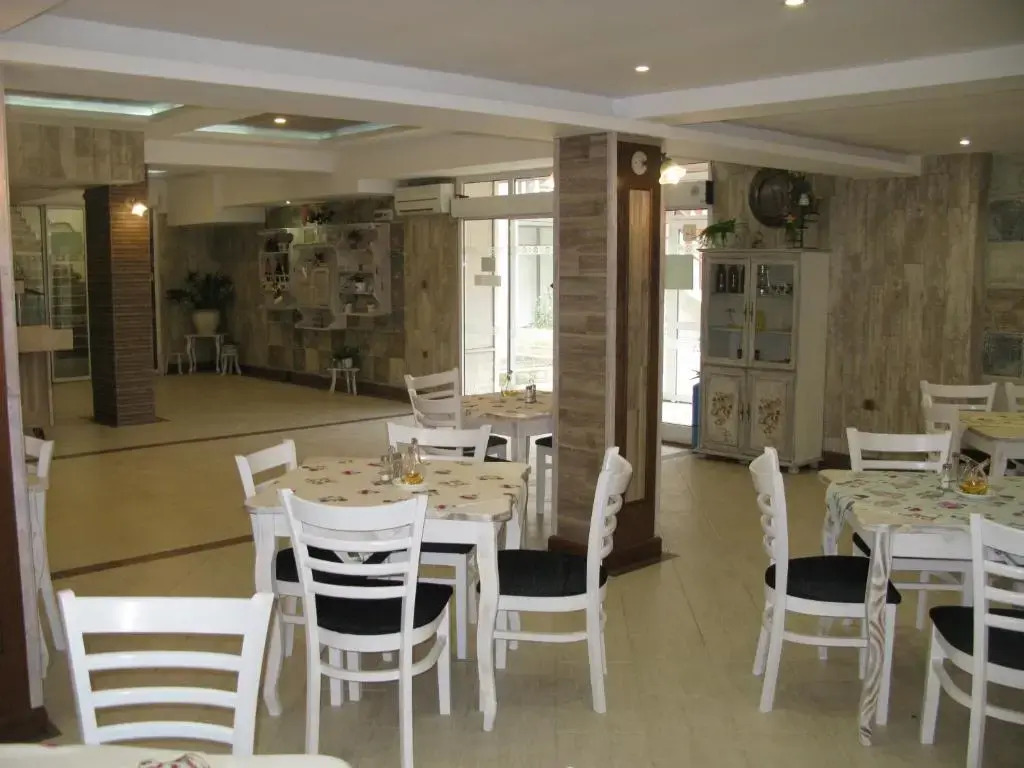 Hotel Estreya Palace