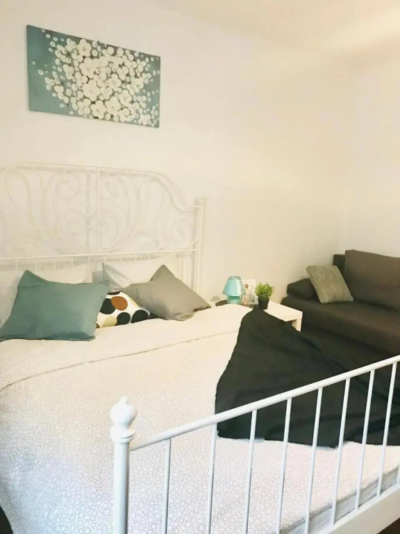 Nr.1 Perfect 3 bedrooms Near To Main Train Station