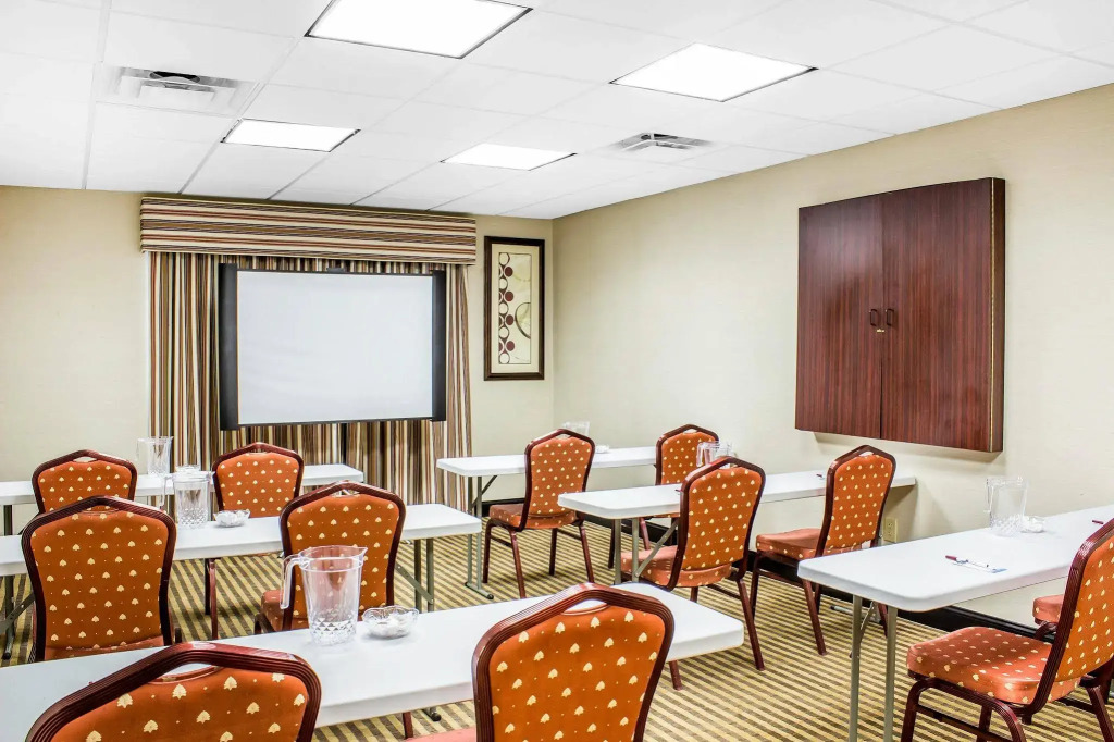 Comfort Suites Wilson - I - 95