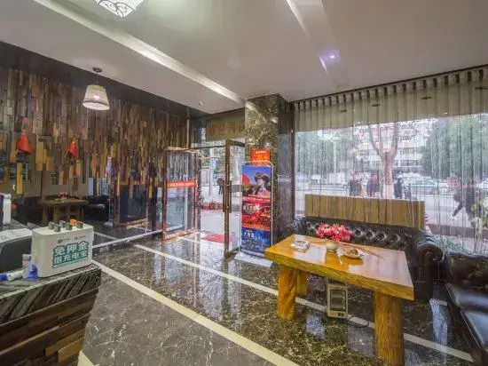 Domi Hotel