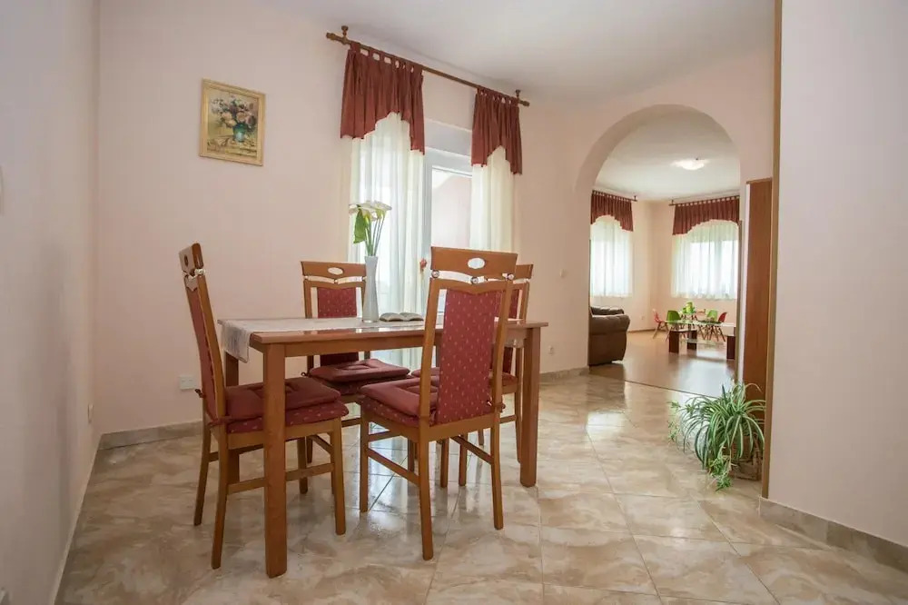 Villa Lara