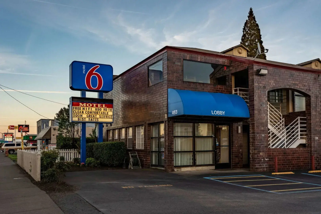 Motel 6-Canby, OR