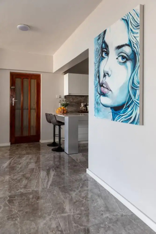 Sea-facing Apartment at Adelphi Galleria Seapoint