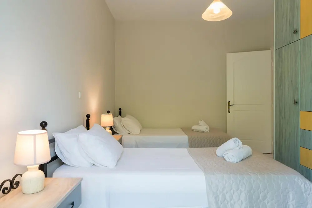 Captains Apartments in Olive Grove
