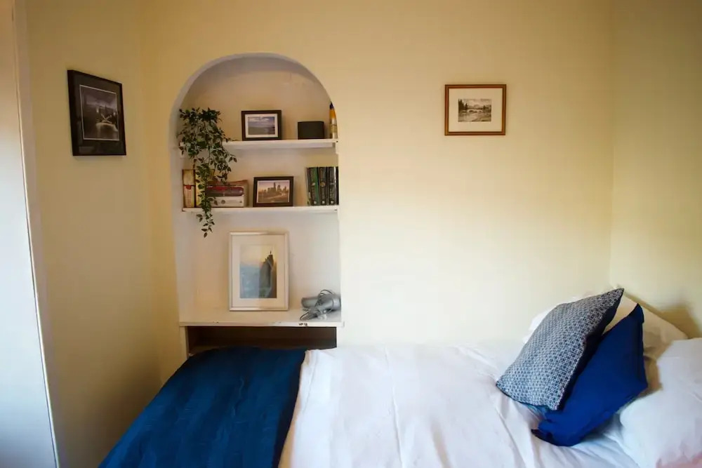 Bright 3 Bedroom Central Apartment