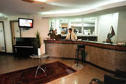 Augustus Hotel