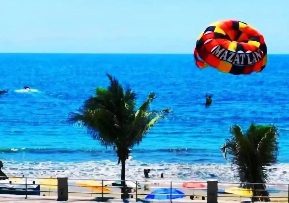 Condo del Mar Arris