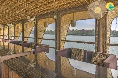 1 BR Houseboat in siolim, by GuestHouser (A7CA)