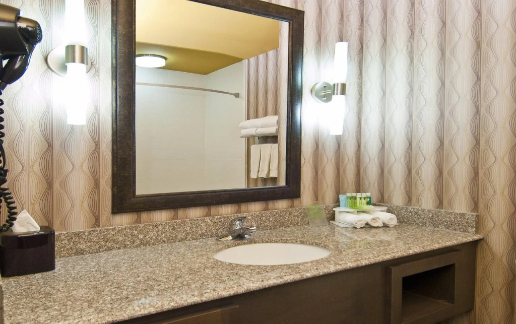 Holiday Inn Express Hotel & Suites Olive Branch by IHG