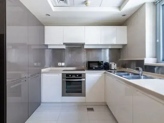 Newly furnished Downtown 1BR | Pet Friendly