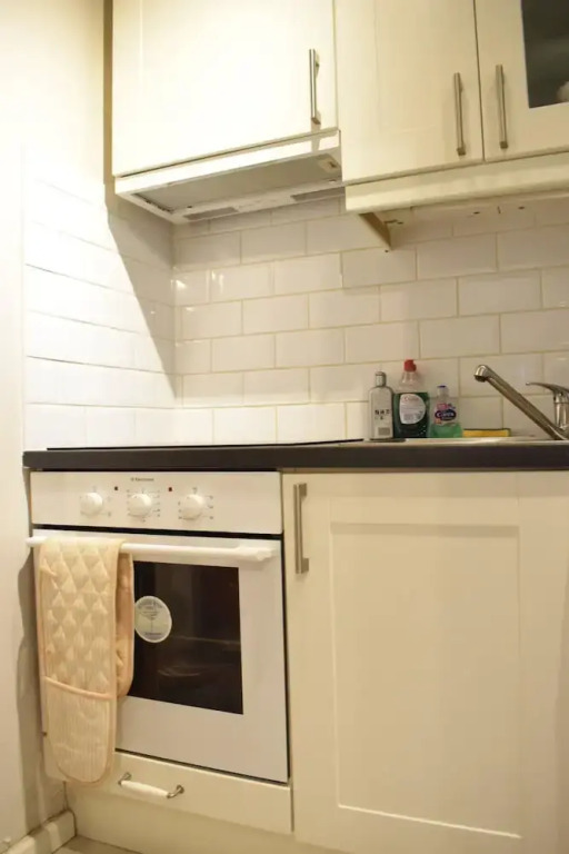1 Bed Studio Near Notting Hill