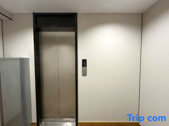Home Inn neo (Shanghai Wujiaochang Nenjiang Road Subway Station)