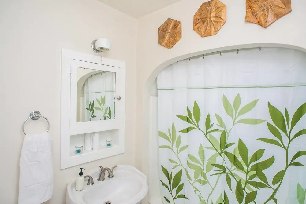 Pleasant Hillcrest 2 BR Near Balboa Park by Domio