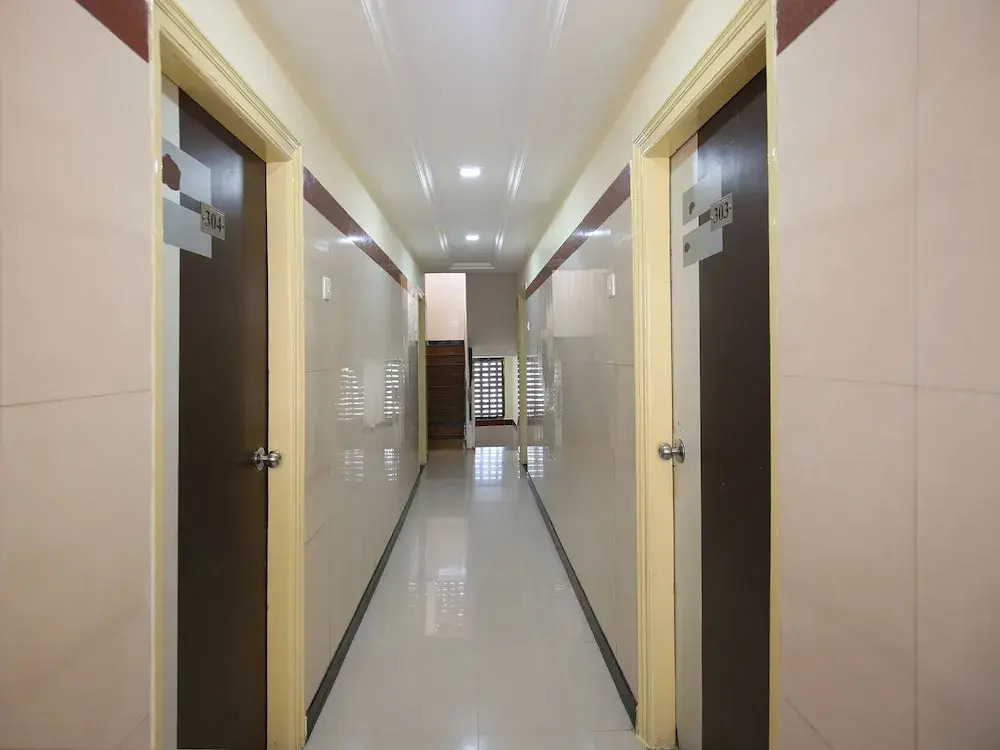 OYO 22672 Hotel Sai Bhushan