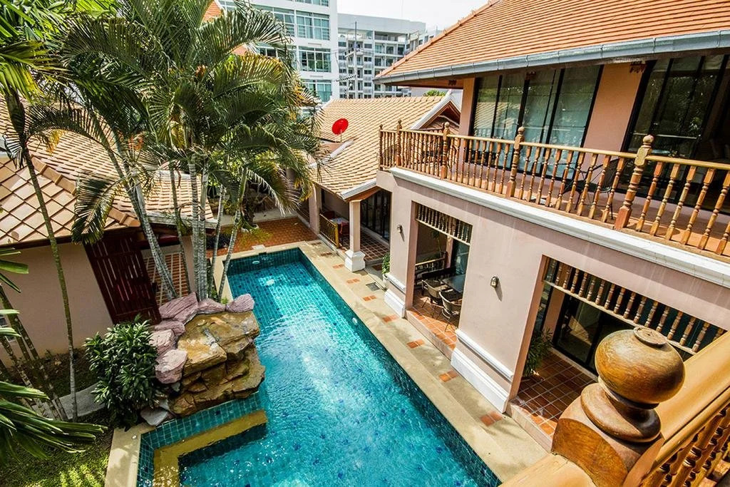 Pratamnak villa
