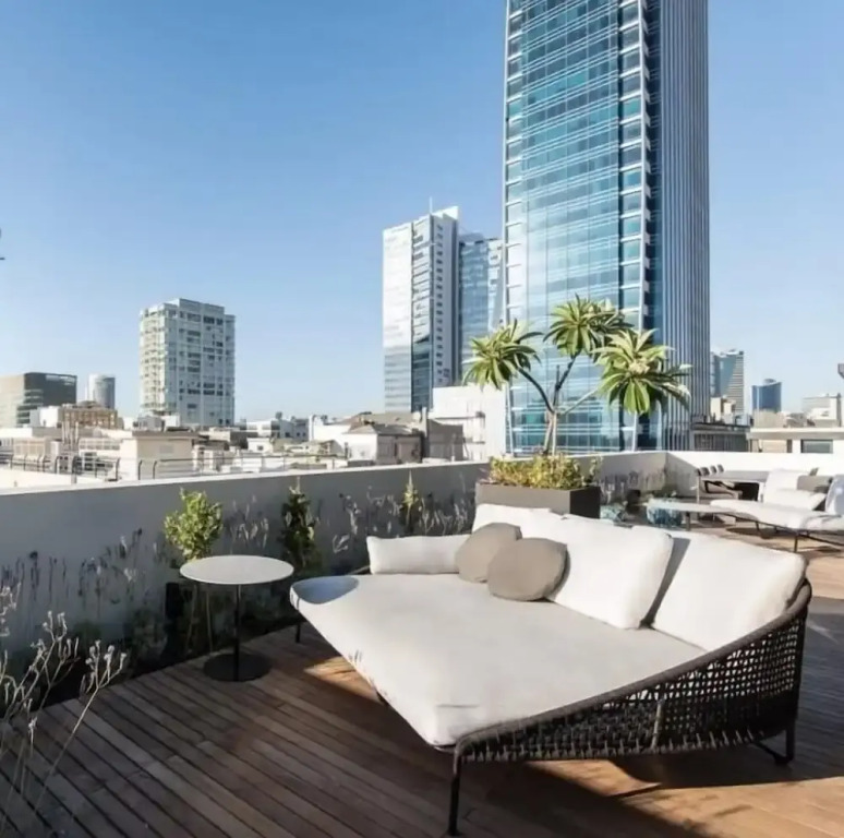 LEVEE Yehuda Halevi 16 Tel Aviv