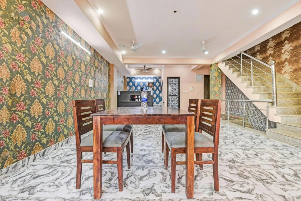 OYO Flagship 80582 Hotel Daily 2