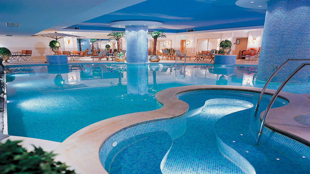 Crowne Plaza Qingdao by IHG