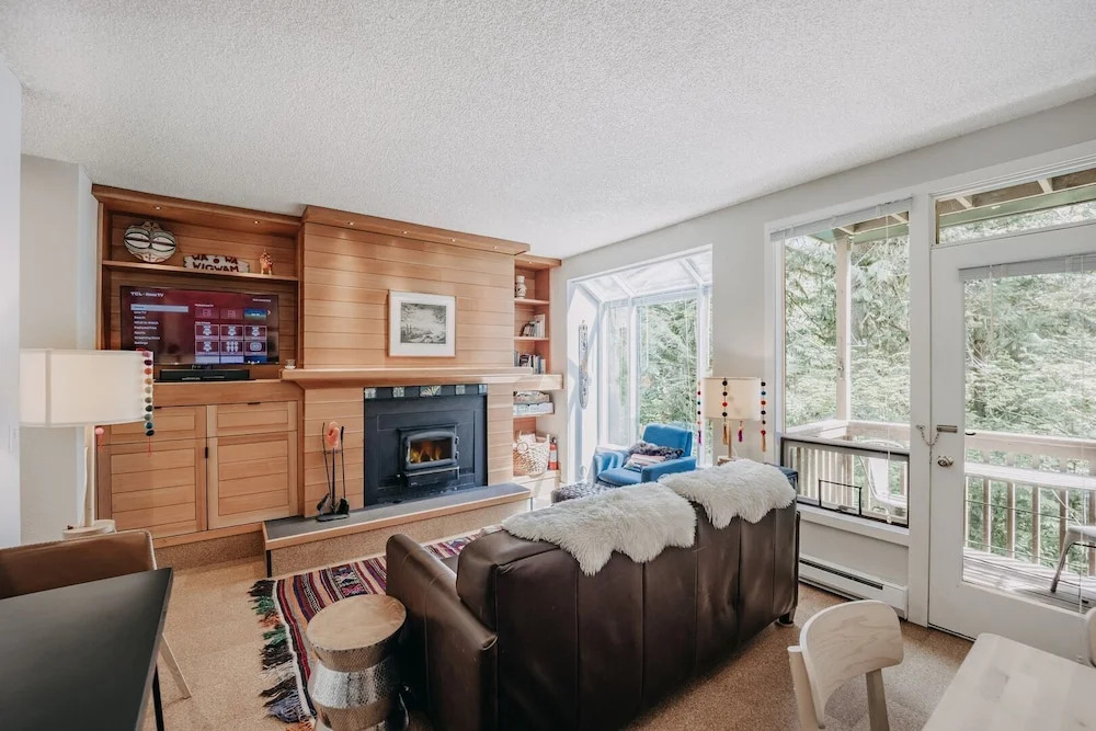 90sw - Fireplace - Dishwasher - W/D - Pets OK