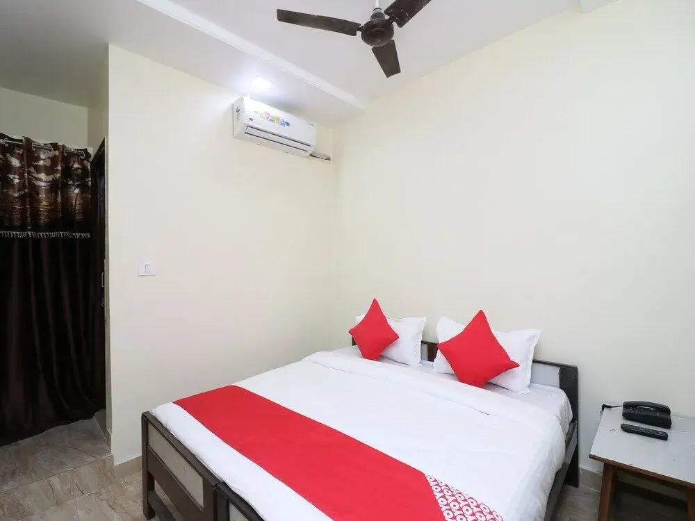 Oyo 23004 Hotel Sheraton Inn