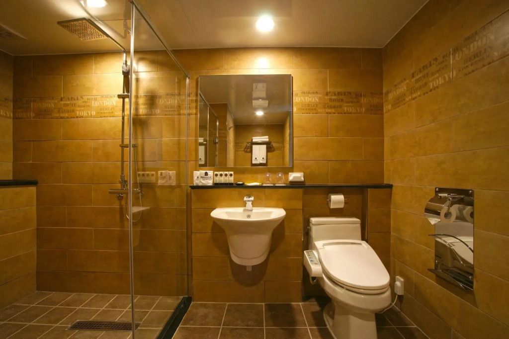 I-Jin Hotel