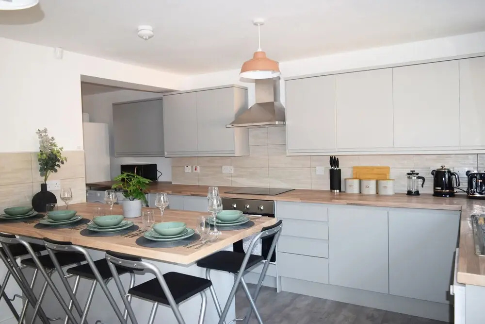 Watermill Close
