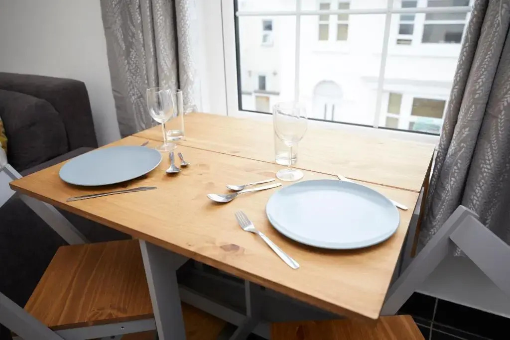 Apartment 6 - Lovely apartment available for guests Parking wifi