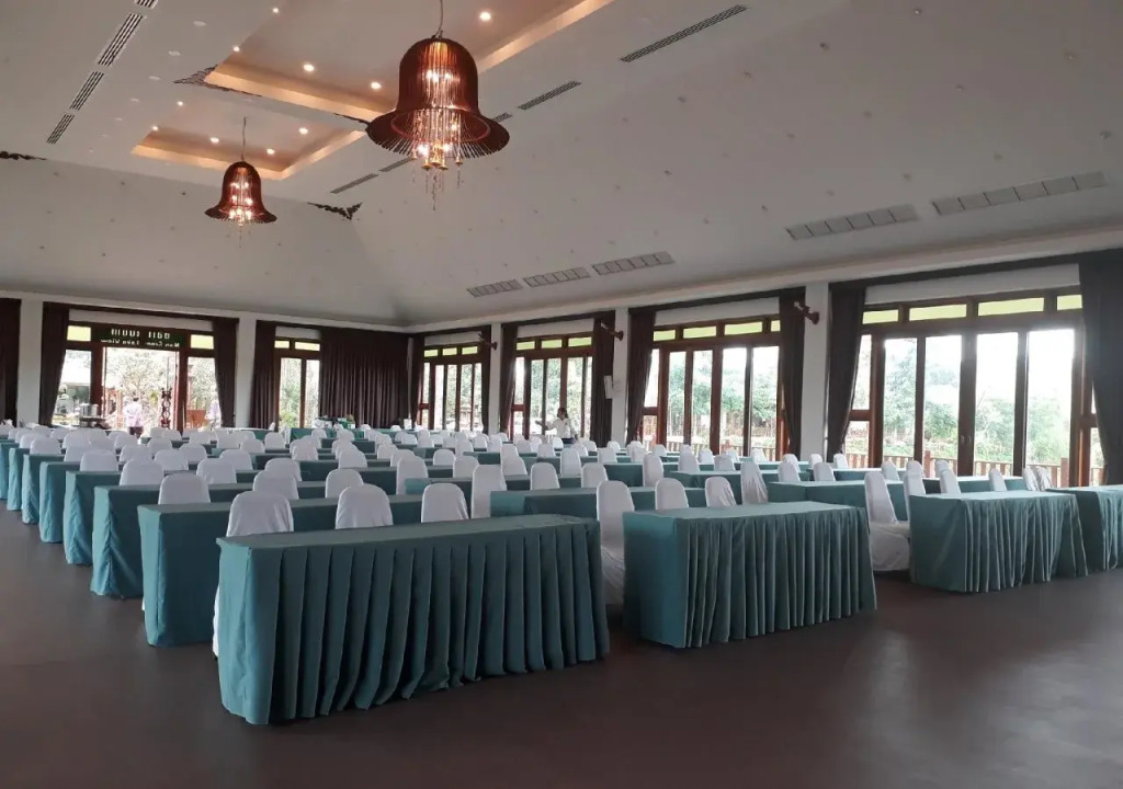 Nan Green Lake View Resort