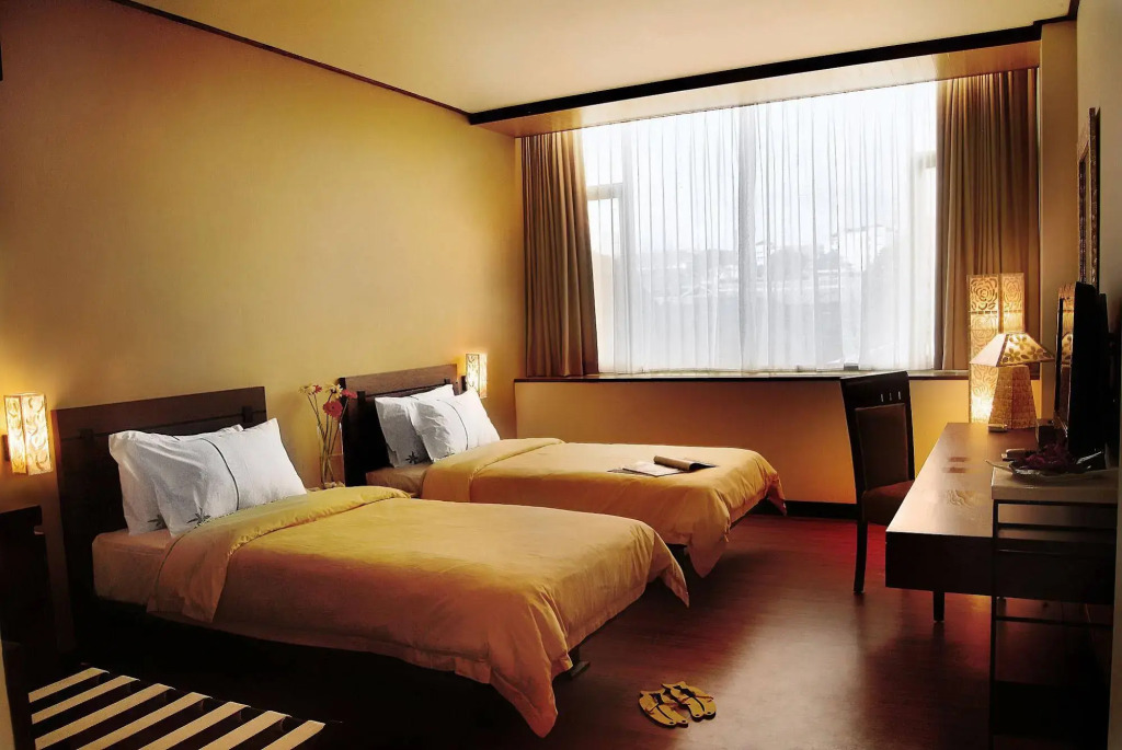 Banana Inn Hotel