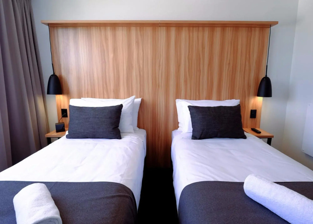 No. 9 Hotel