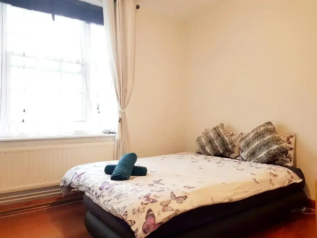 Room in Waterloo London