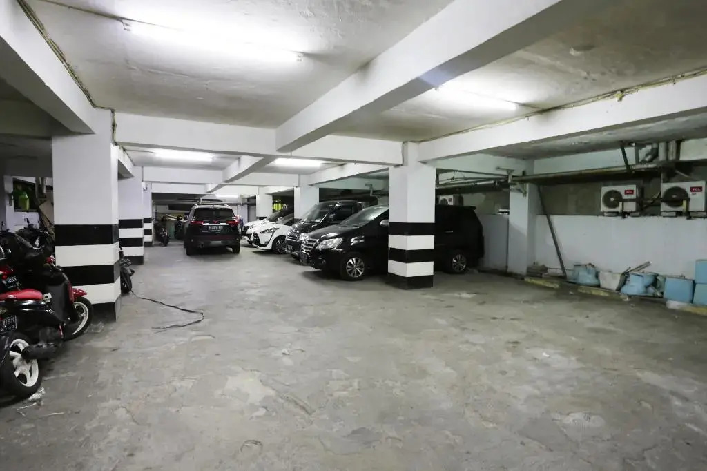 OYO 3865 Wisma Niaga
