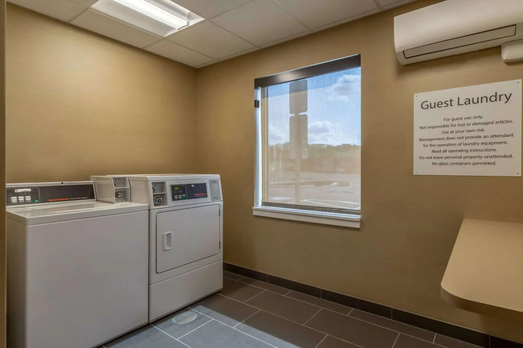 Comfort Inn & Suites - Harrisburg Airport - Hershey South
