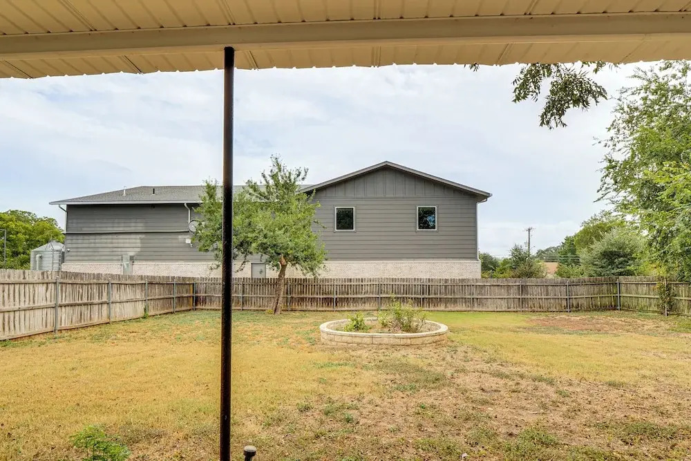 Near Historic Georgetown Square! Updated Home