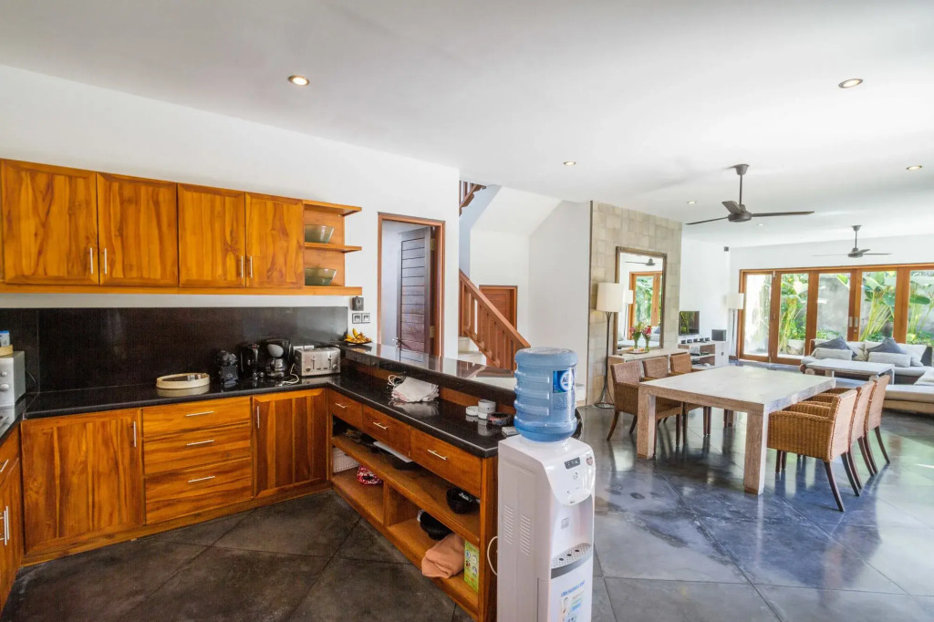 Villa Martine - Fantastic 5BR Villa - Perfect Location in Seminyak