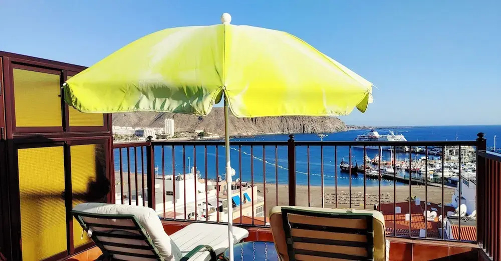 Sun And Terrace Apartment