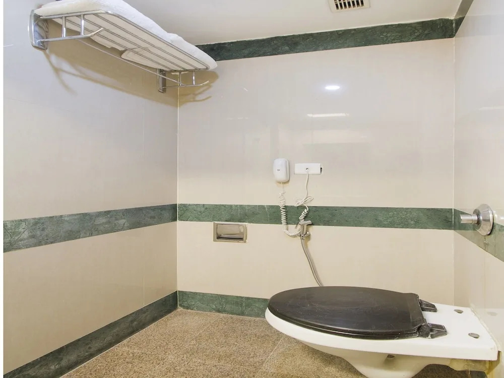 OYO 10209 Hotel AVS Sweet Magic
